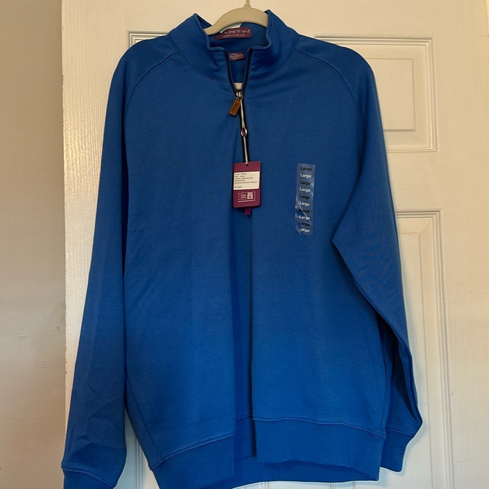Beautiful royal blue golf polo. Great quality!